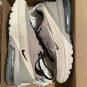 Used Nike Air Max Pulse